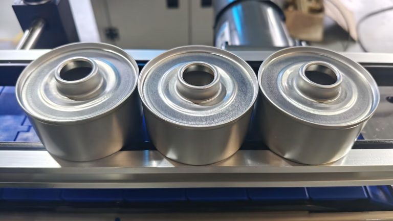 Máquina automática de costura de latas irregulares: revolucionando os processos de costura